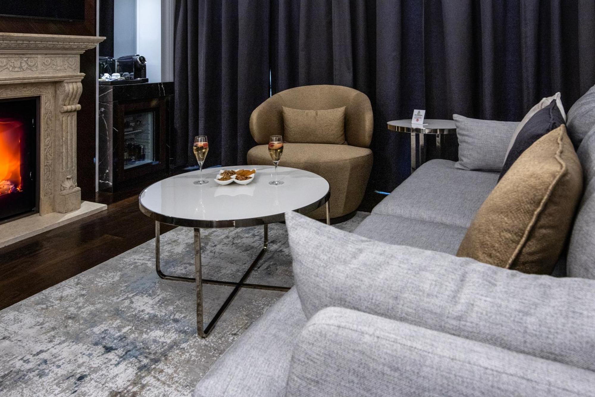 Xheko Imperial Luxury Boutique Hotel Tirana Extérieur photo A 3D rendering of a living room